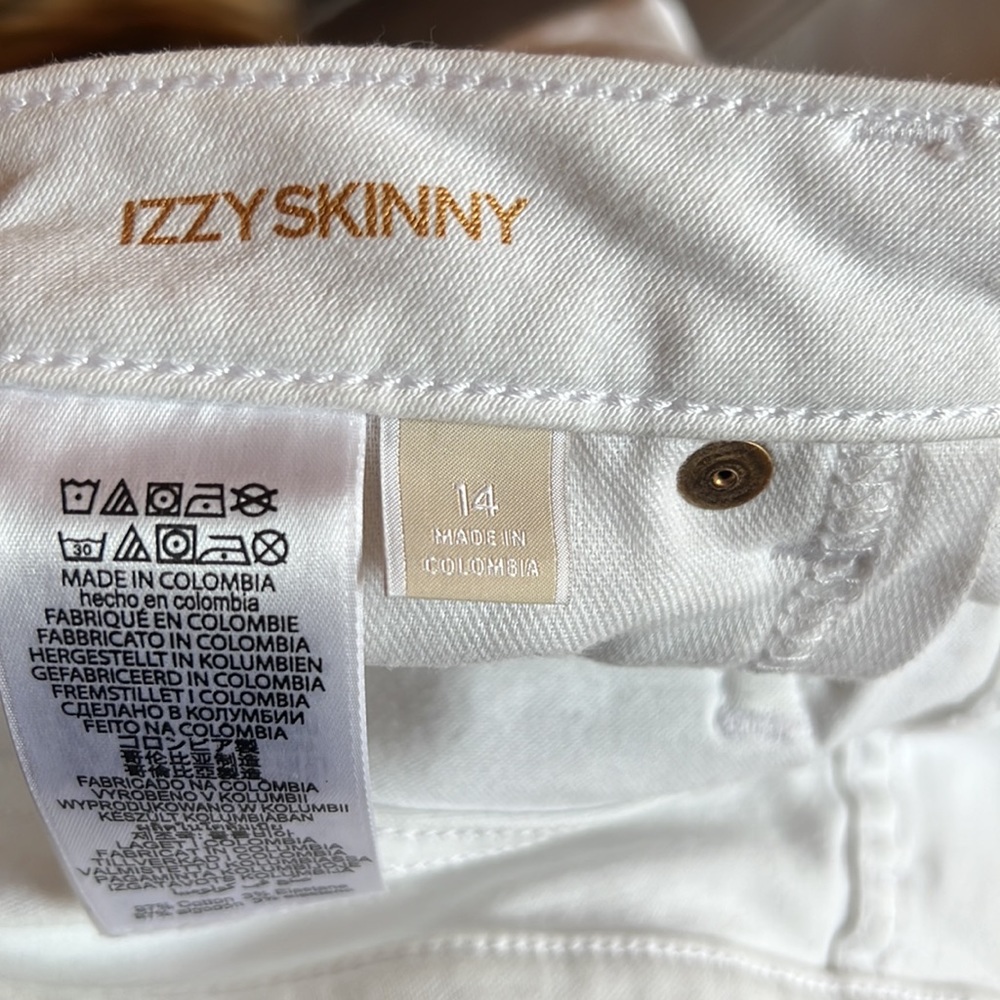 Worn Once, Super Soft With Stretch - image 6